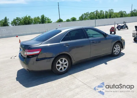 2011 Toyota Camry Le z USA, uszkodzony, nr VIN 4T1BF3EKXBU167542